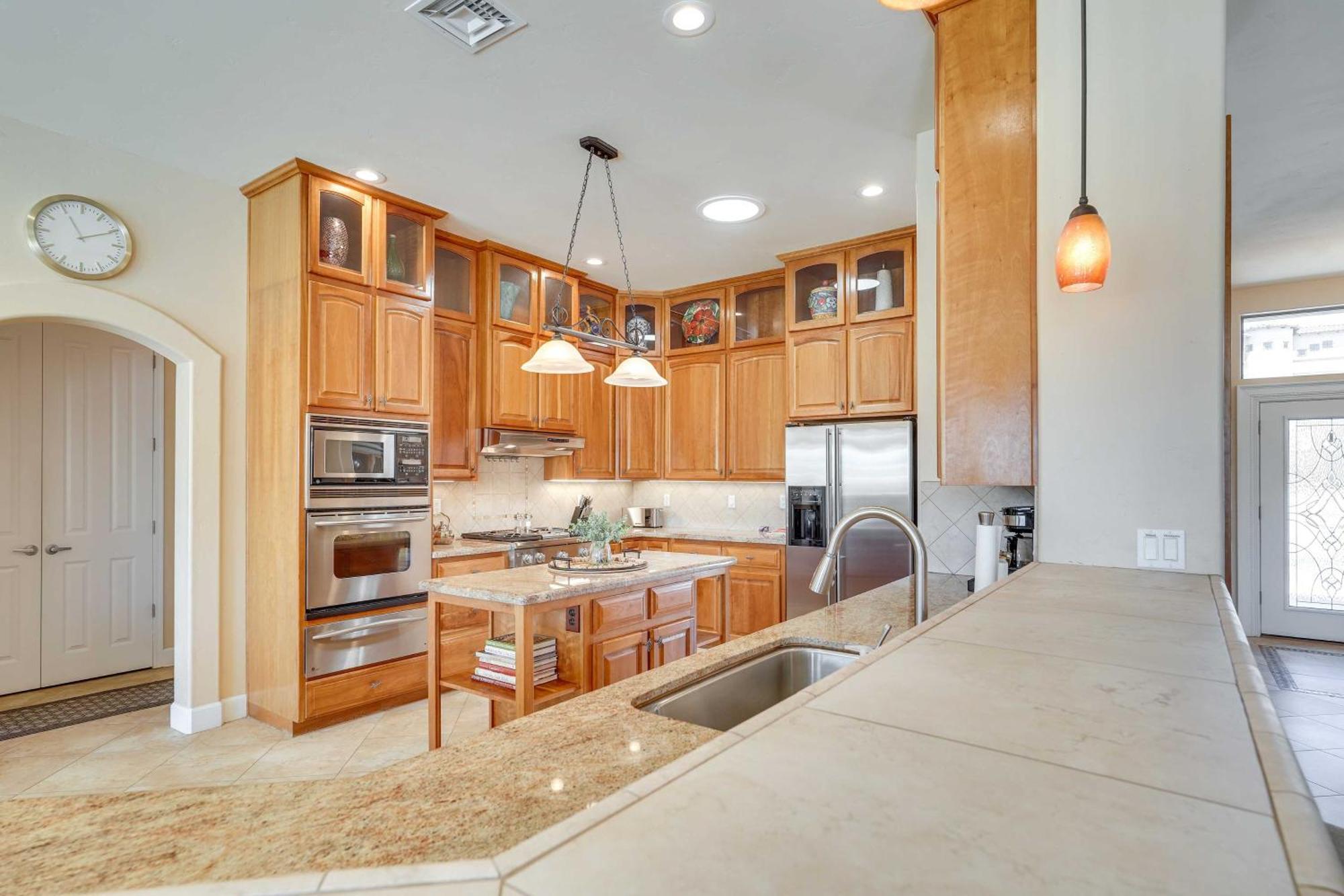 Havasu Vacation With Heated Pool! Holiday home Lake Havasu City