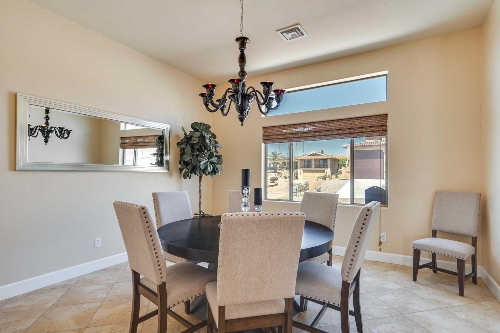 Havasu Vacation With Heated Pool! Holiday home