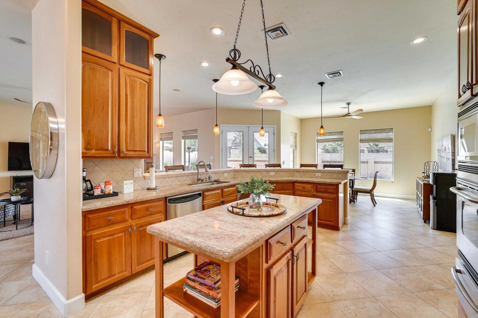 Havasu Vacation With Heated Pool! Holiday home Lake Havasu City
