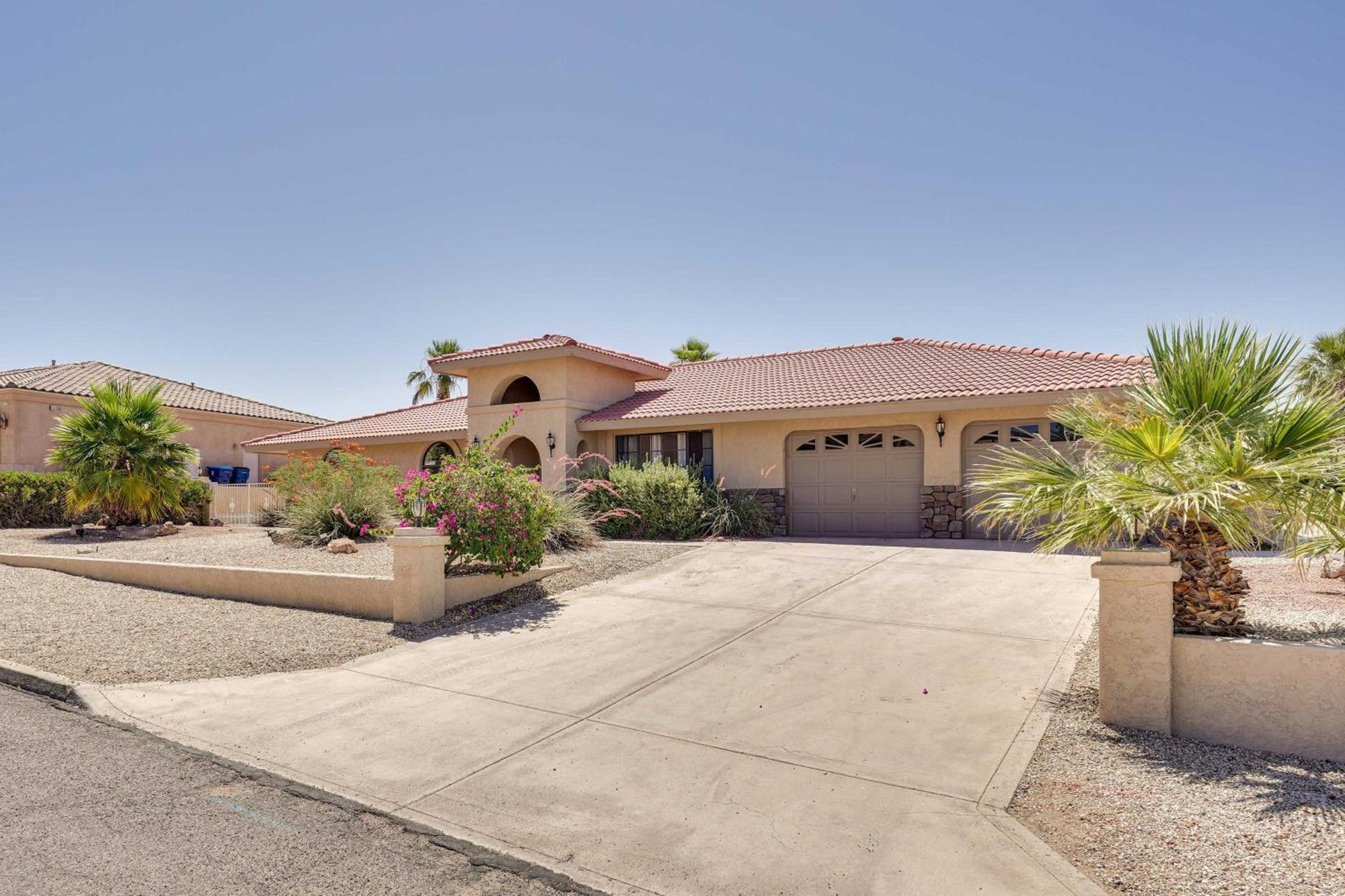 Holiday home Pet-friendly Havasu With Heated Pool!