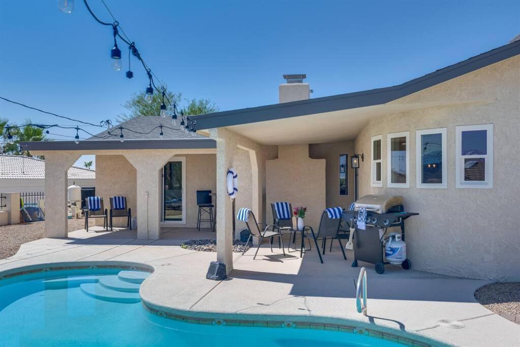 Arrowhead- New Upscale Pool Oasis Havasu Haven Game Holiday home *