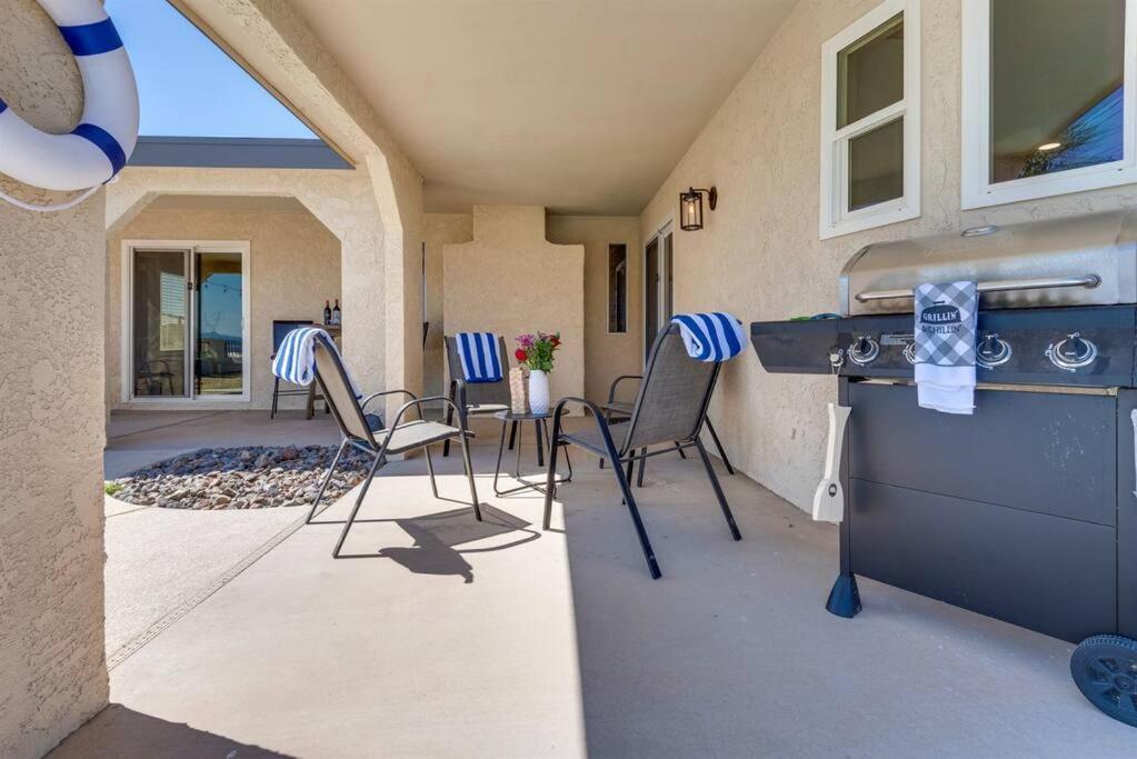 Arrowhead- New Upscale Pool Oasis Havasu Haven Game