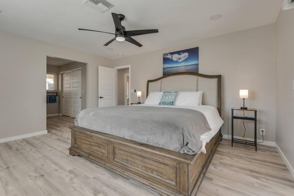 Arrowhead- New Upscale Pool Oasis Havasu Haven Game Holiday home