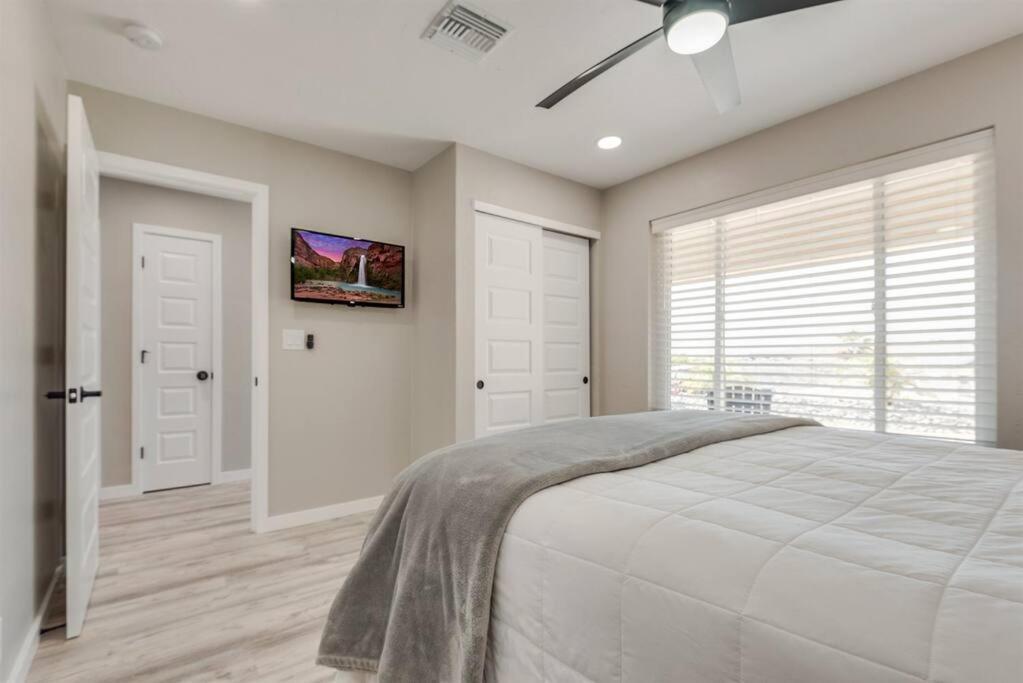 Arrowhead- New Upscale Pool Oasis Havasu Haven Game