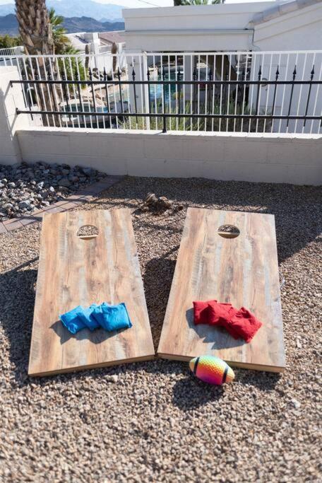 Arrowhead- New Upscale Pool Oasis Havasu Haven Game Holiday home