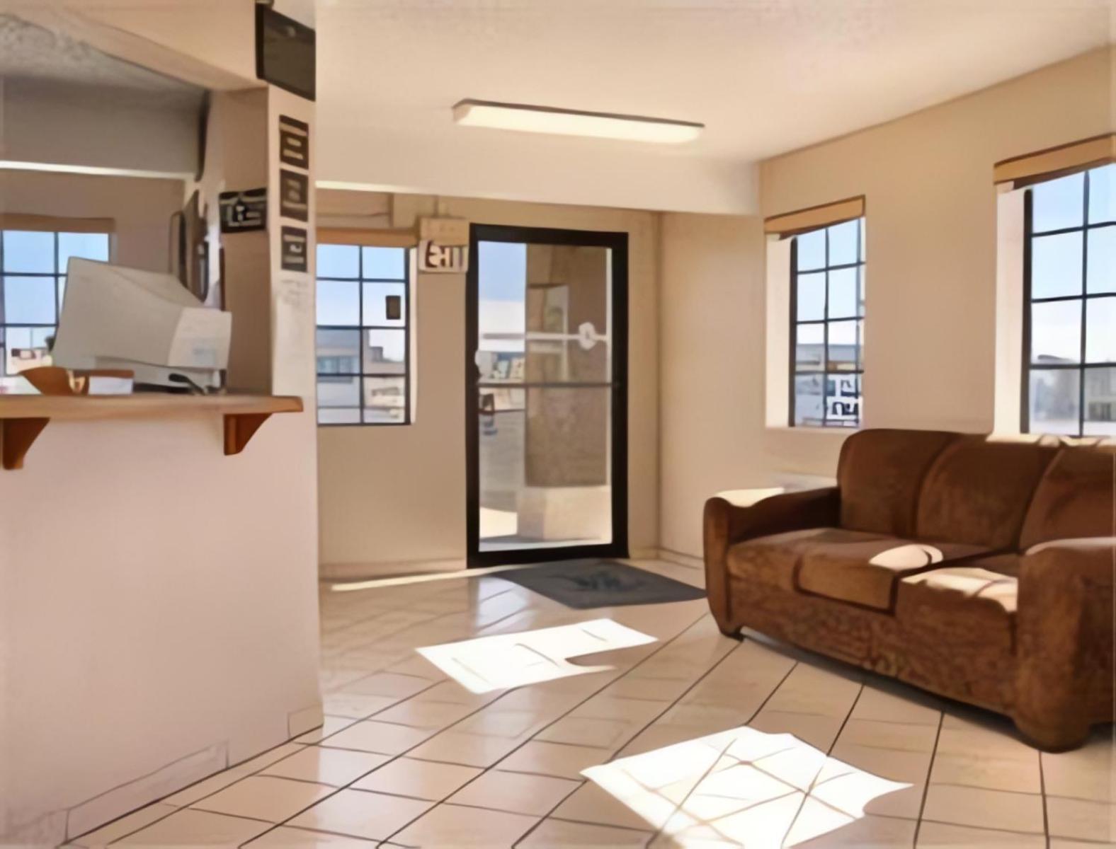 Super 8 By Wyndham Havasu