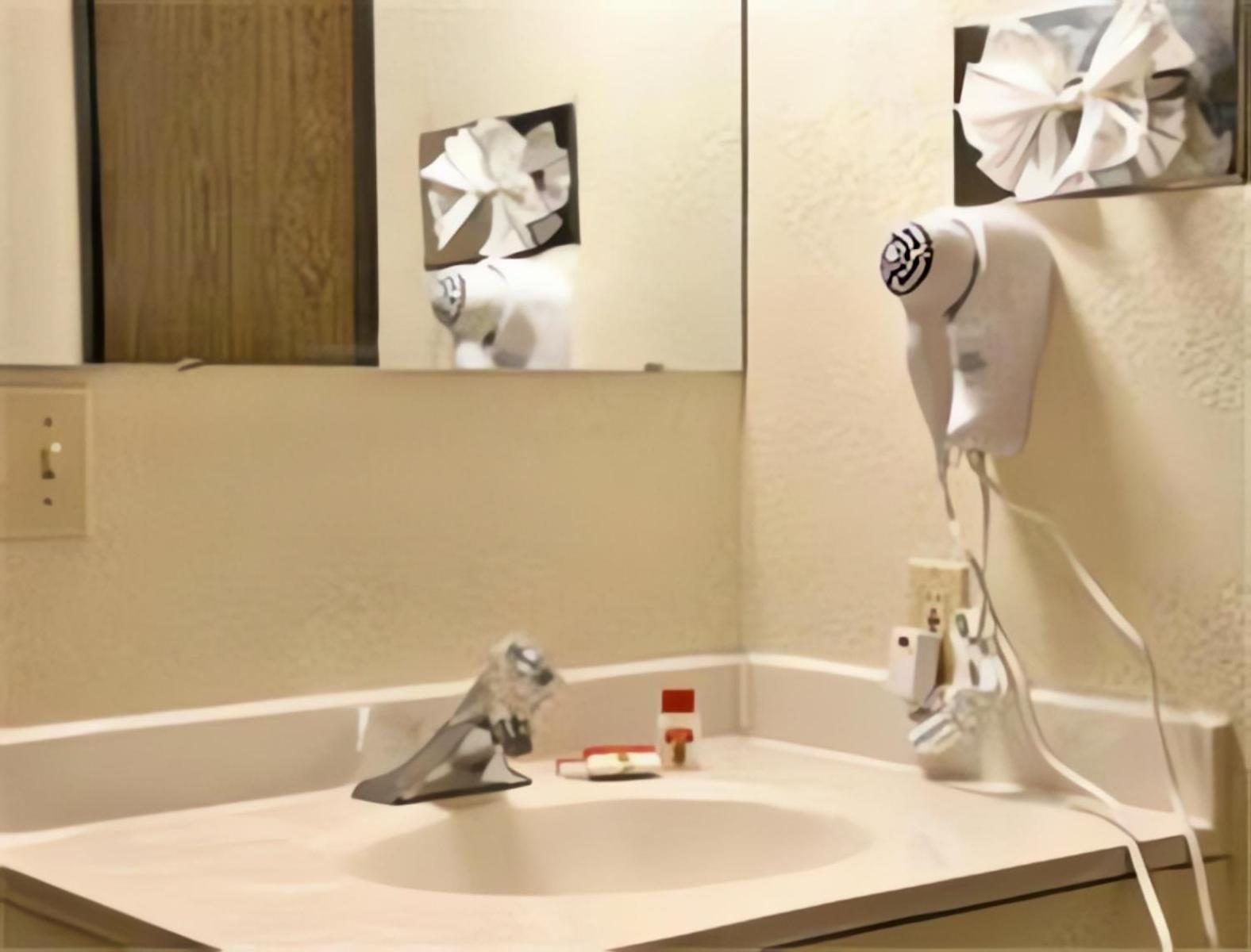 Hotel Super 8 By Wyndham Havasu 2*