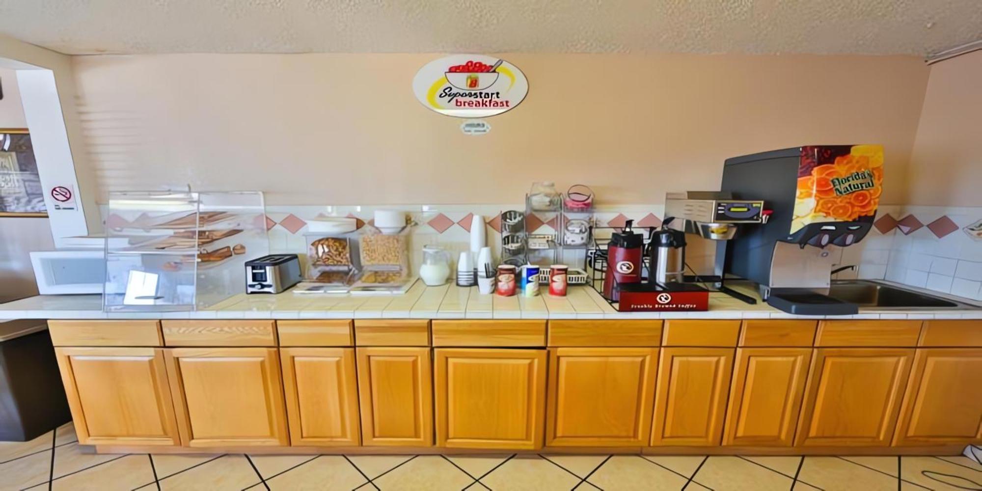 Super 8 By Wyndham Havasu Hotel Lake Havasu City