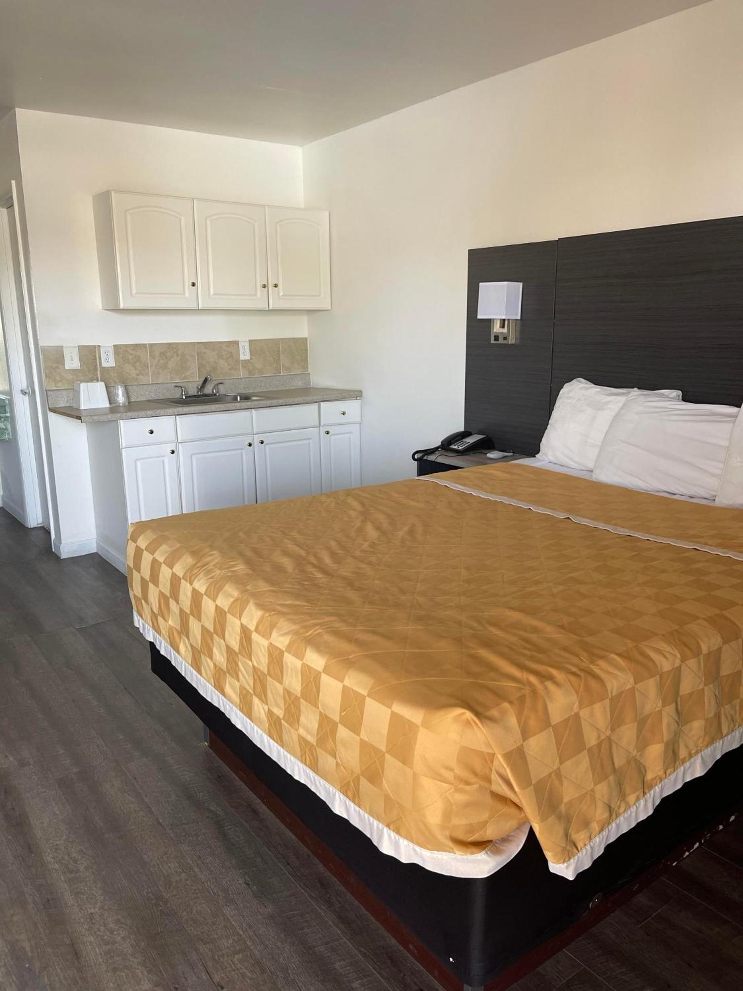 Windsor Havasu Motel