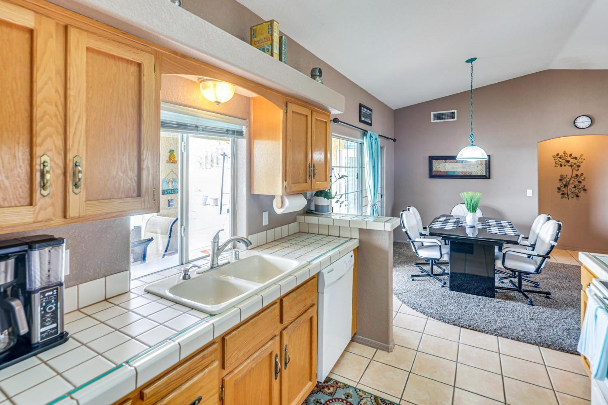 Pet-friendly Havasu With Pool And Hot Tub! Lake Havasu City