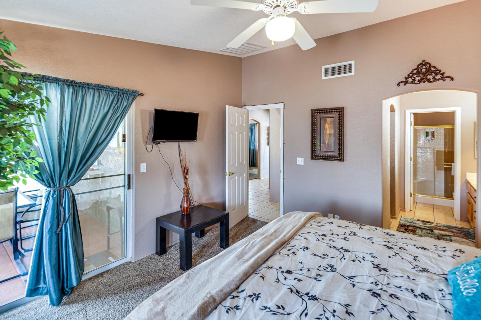 Holiday home Pet-friendly Havasu With Pool And Hot Tub! *