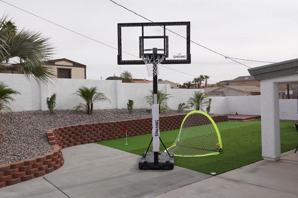 Newly Remodeled Family Friendly Near