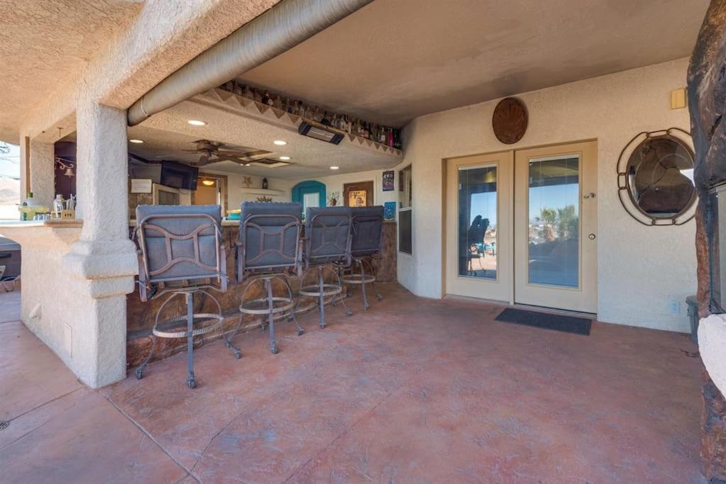 Peruvian-4 Bed Desert Oasis -pool, Hot-tub &outdoor Kitchen Lake Havasu City