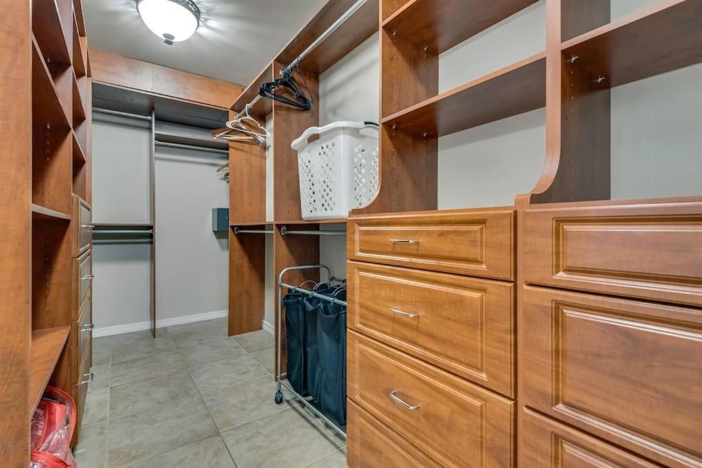 Peruvian-4 Bed Desert Oasis -pool, Hot-tub &outdoor Kitchen * Lake Havasu City