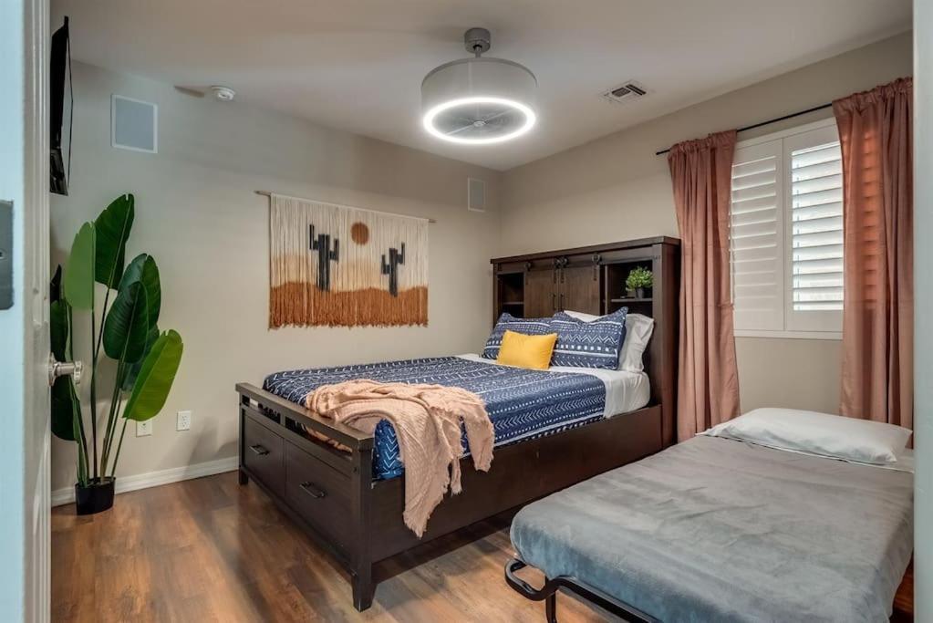 Peruvian-4 Bed Desert Oasis -pool, Hot-tub &outdoor Kitchen
