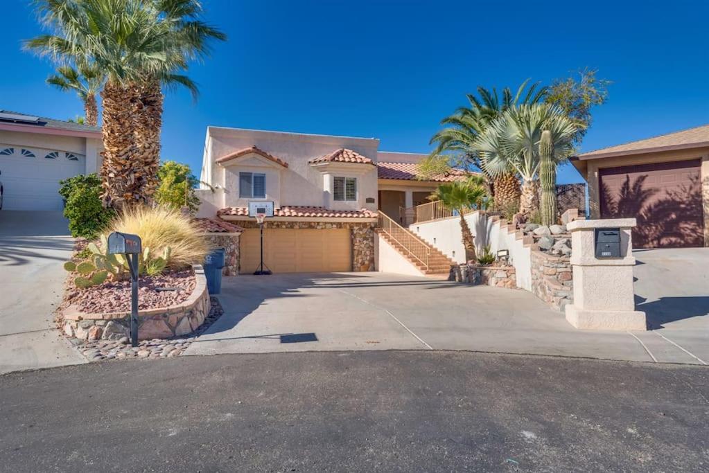 Holiday home Peruvian-4 Bed Desert Oasis -pool, Hot-tub &outdoor Kitchen