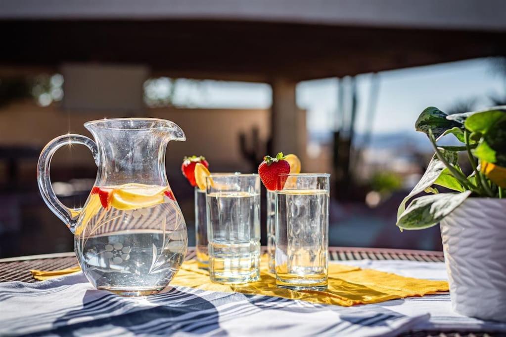 Holiday home Peruvian-4 Bed Desert Oasis -pool, Hot-tub &outdoor Kitchen Lake Havasu City