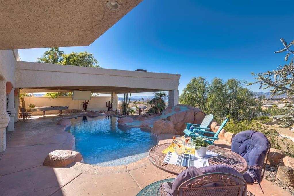 Holiday home Peruvian-4 Bed Desert Oasis -pool, Hot-tub &outdoor Kitchen