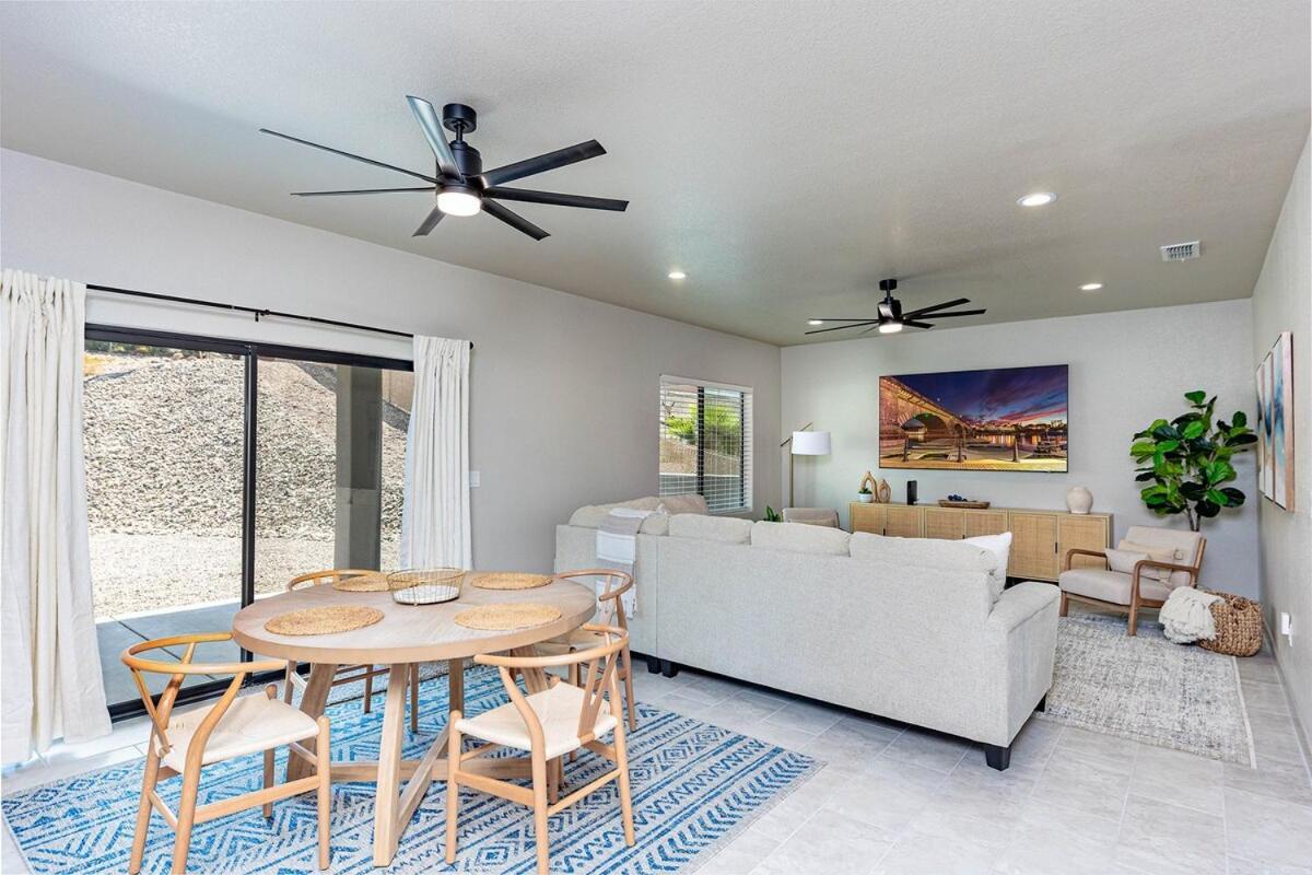 New Modern Spacious Holiday home