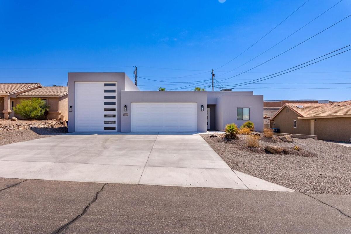 New Modern Spacious Holiday home *