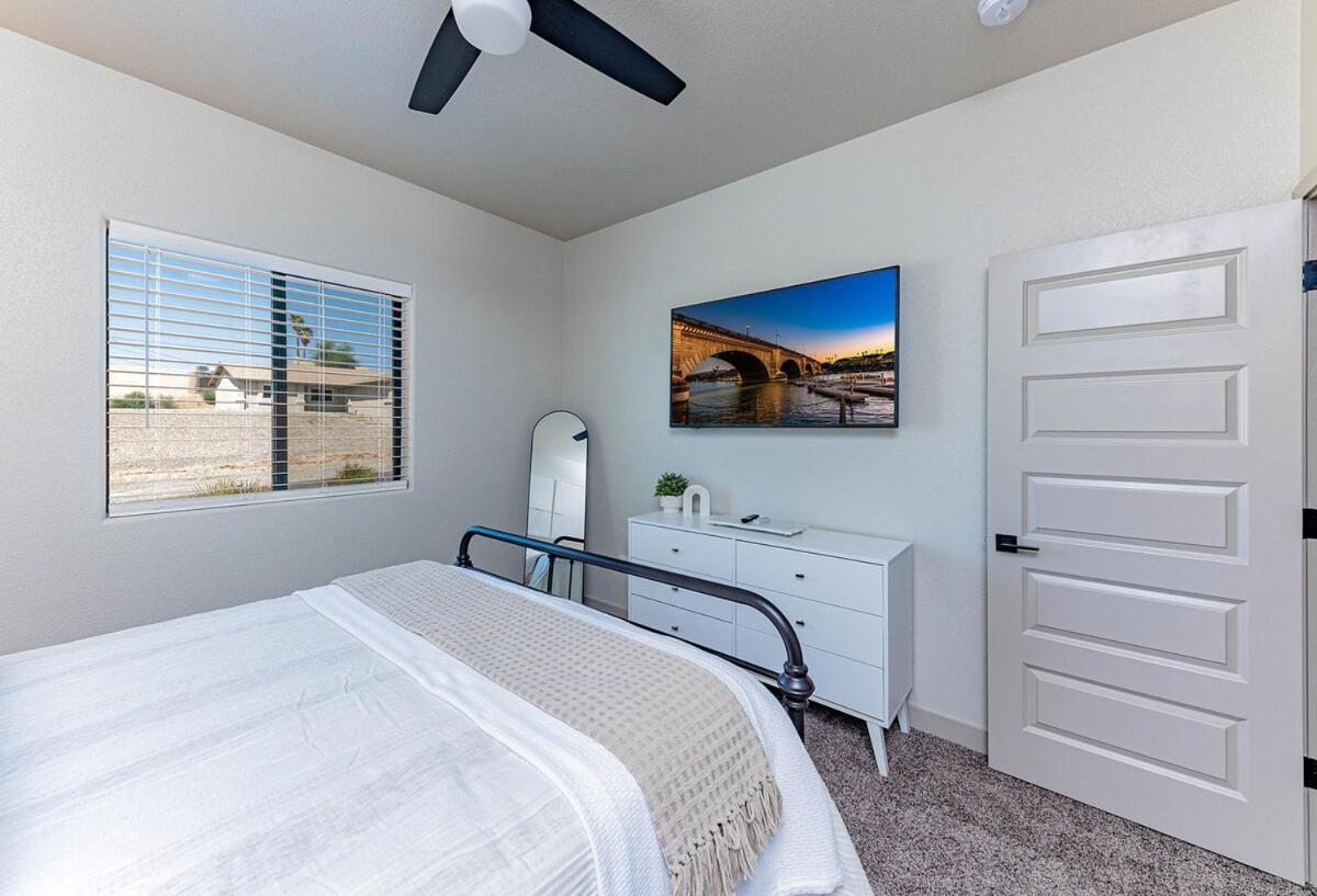Holiday home New Modern Spacious Lake Havasu City