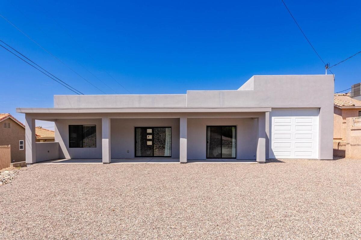 Holiday home New Modern Spacious