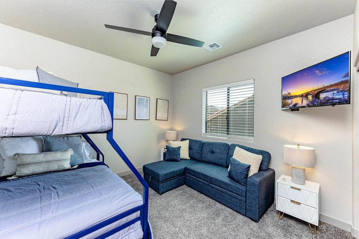New Modern Spacious Holiday home Lake Havasu City
