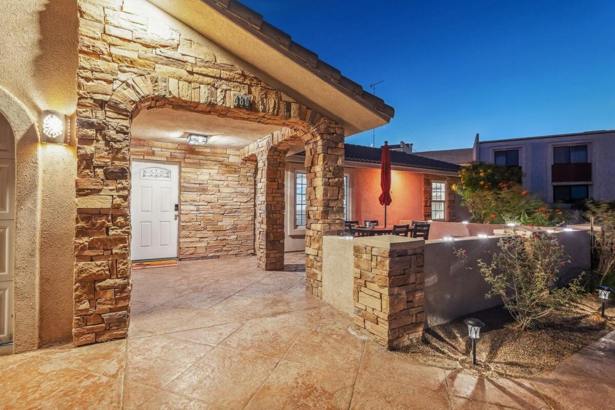 Holiday home New Lakeside Hideaway Game Firepit Lake Havasu City