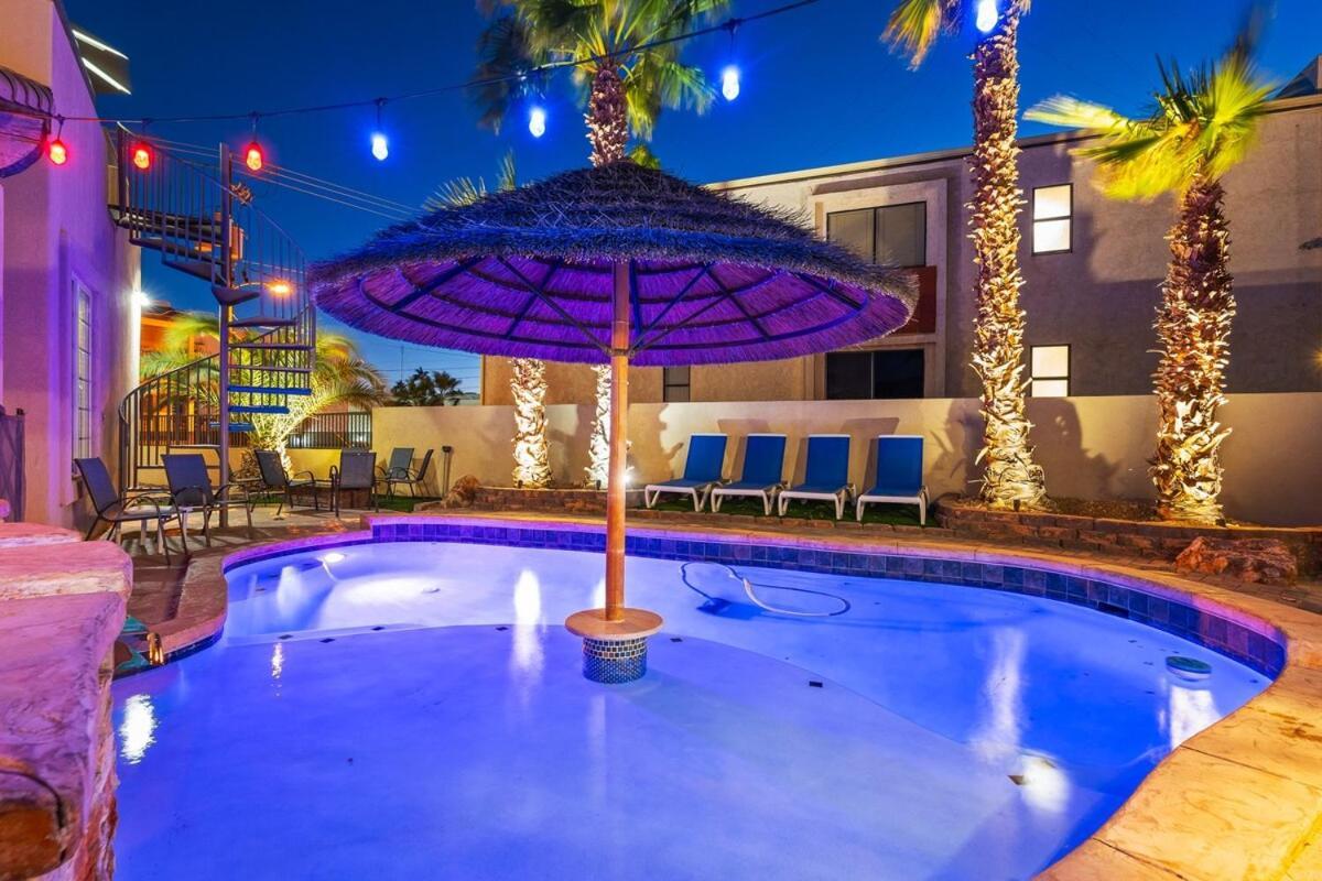New Lakeside Hideaway Game Firepit * Lake Havasu City