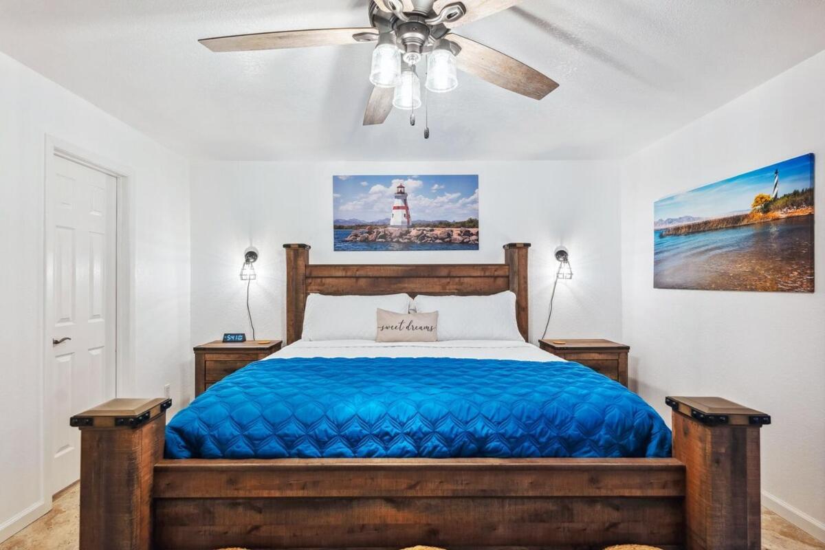 Holiday home New Lakeside Hideaway Game Firepit Lake Havasu City