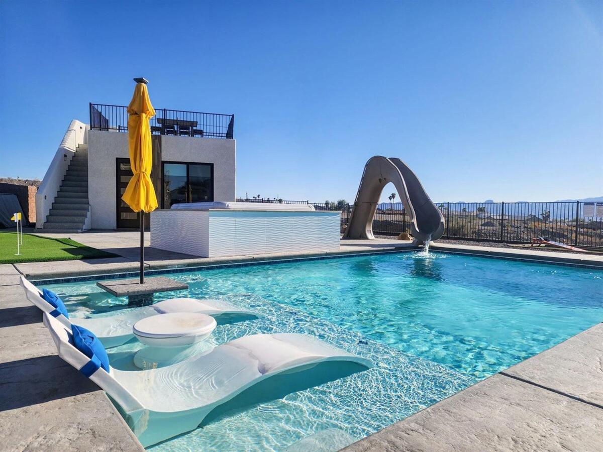 Half Acre With Abundant Amenities Holiday home *