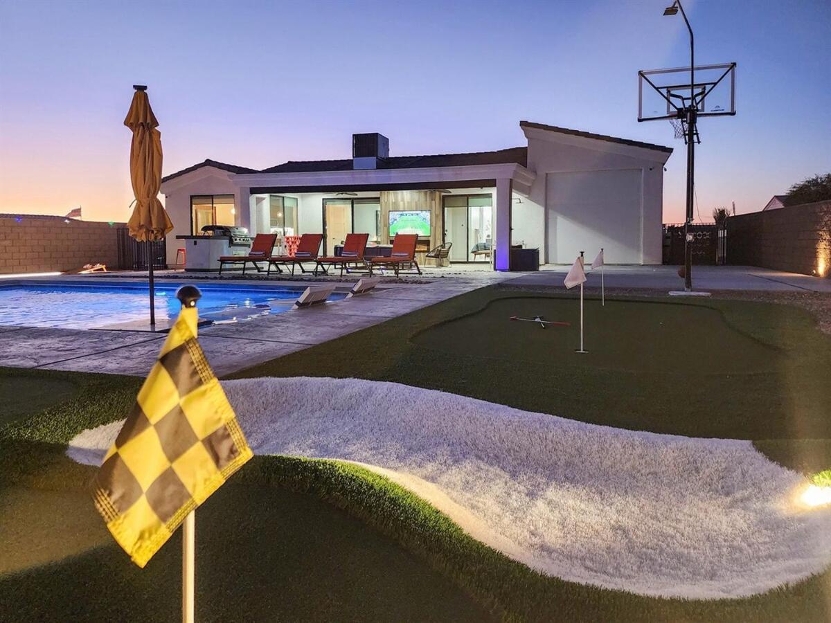 Half Acre With Abundant Amenities * Lake Havasu City