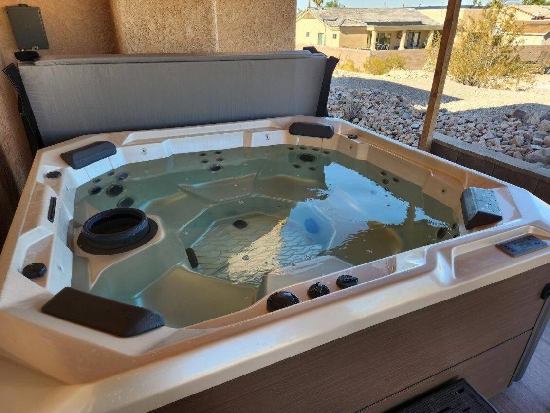 Peakview - Pool Firepit Games Garage