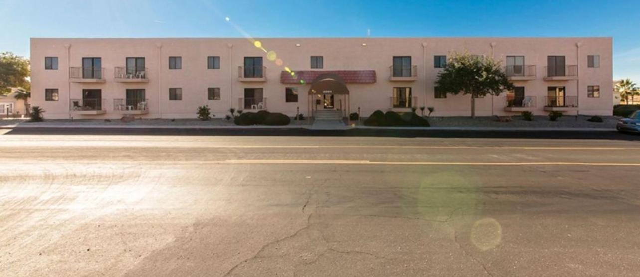 1st Floor In The Desert W/ Pool, & Bbq Lake Havasu City