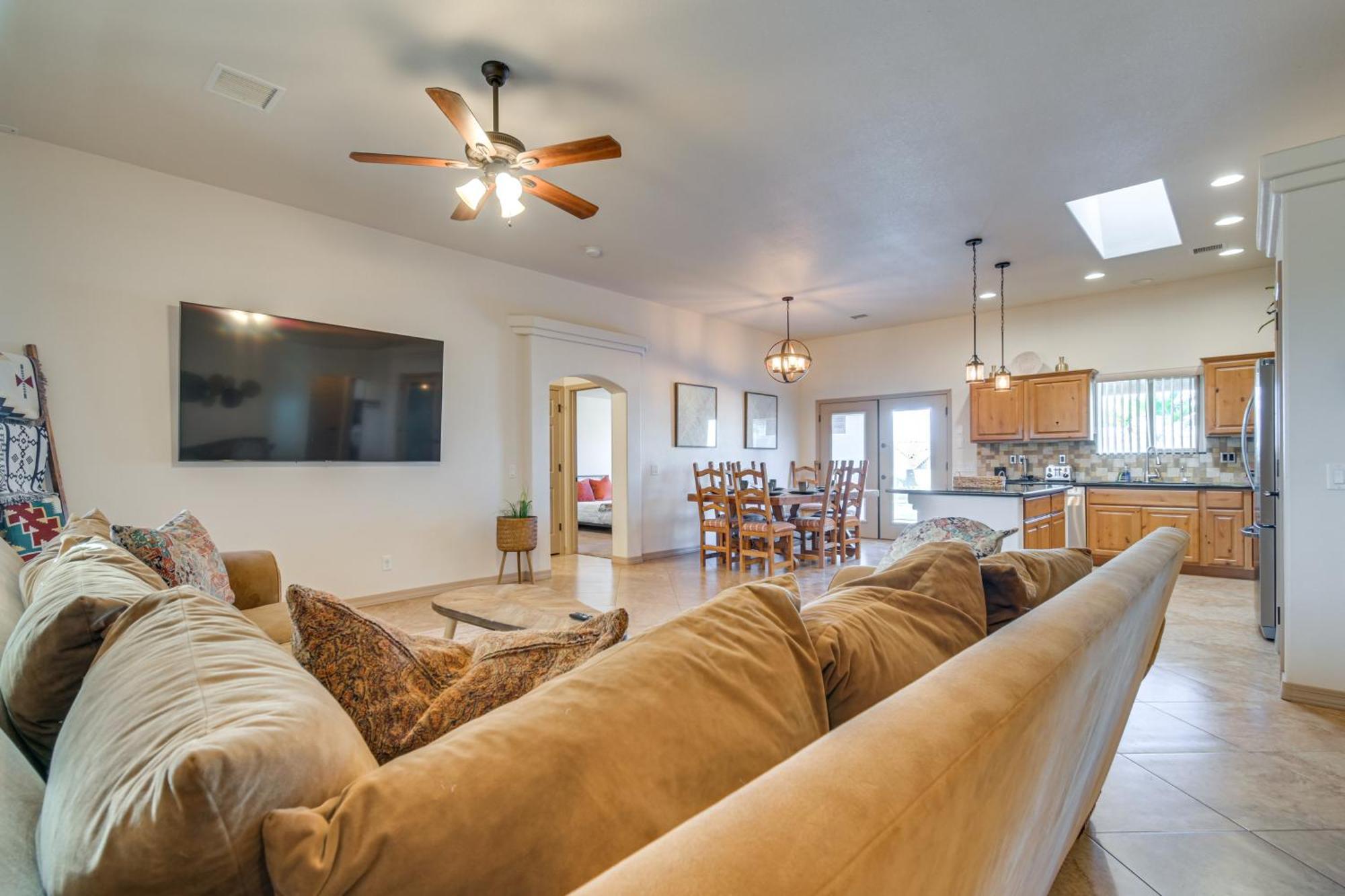 Havasu With Pool And Putting Holiday home *
