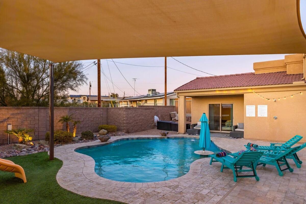 Avalon Havasu Pool Playground Sleeps 20 Holiday home