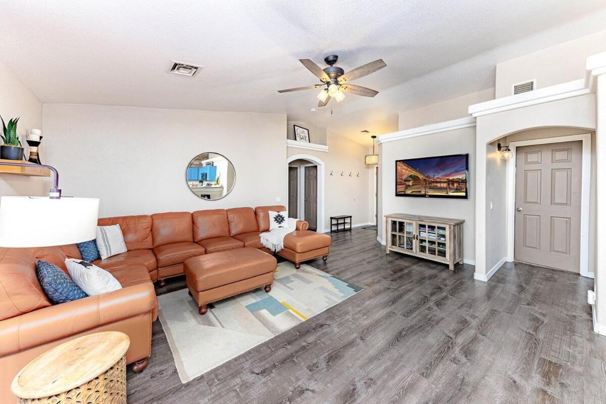 Avalon Havasu Pool Playground Sleeps 20 Holiday home Lake Havasu City