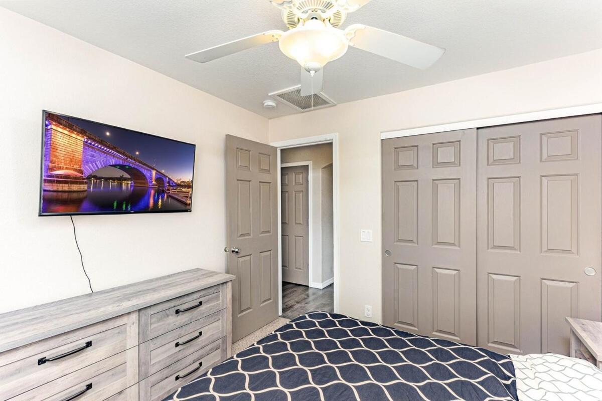 Avalon Havasu Pool Playground Sleeps 20 Holiday home