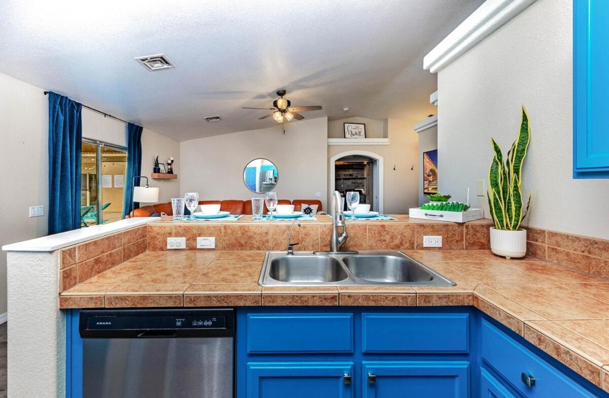 Avalon Havasu Pool Playground Sleeps 20 *