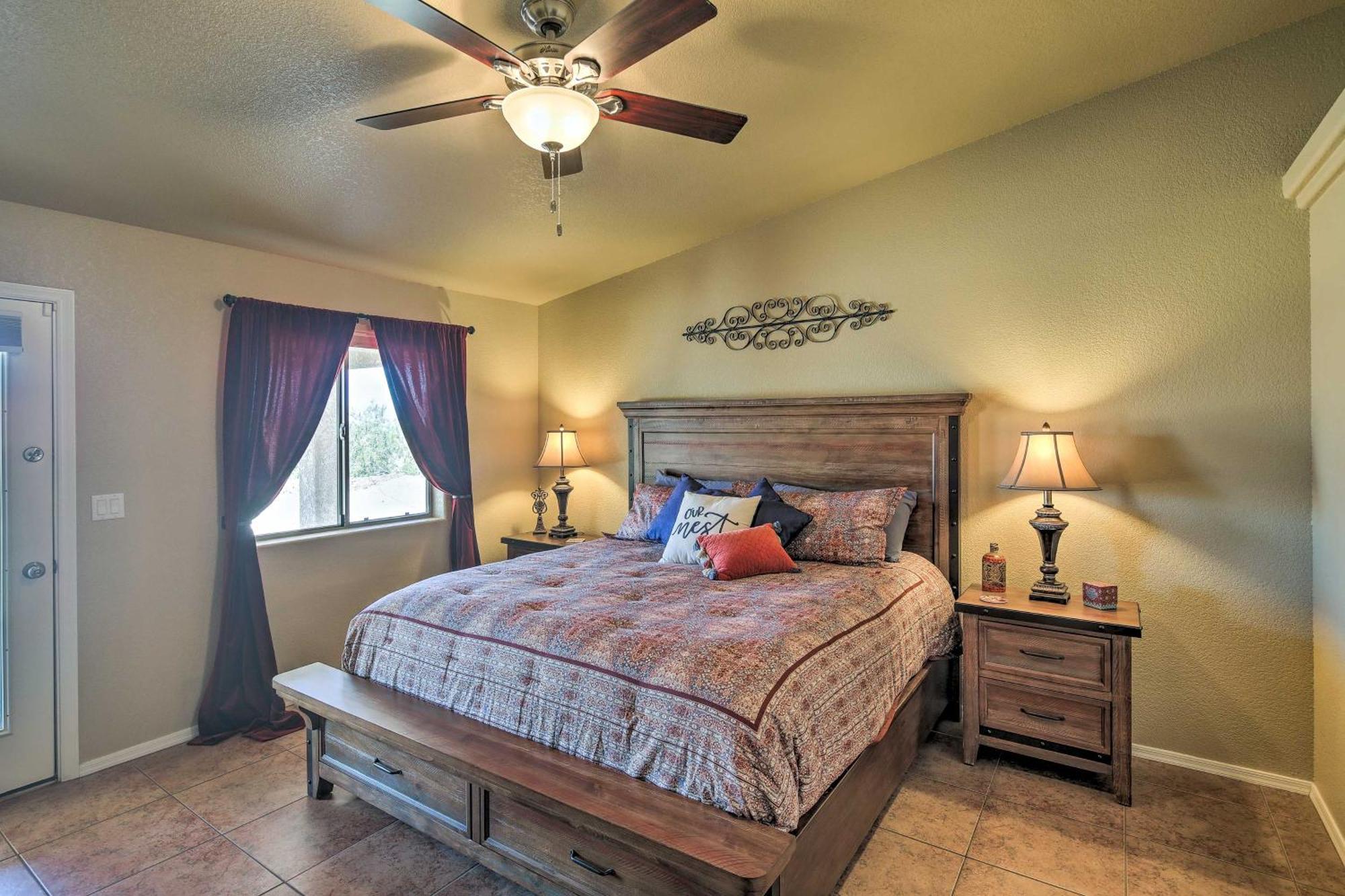 Havasu Gem Pool, And Bikes - 2 Mi To Holiday home *
