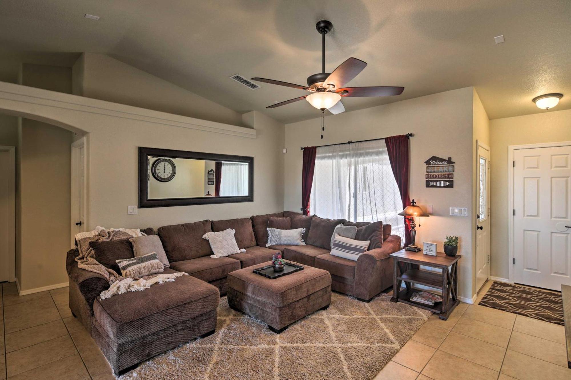 Holiday home Havasu Gem Pool, And Bikes - 2 Mi To
