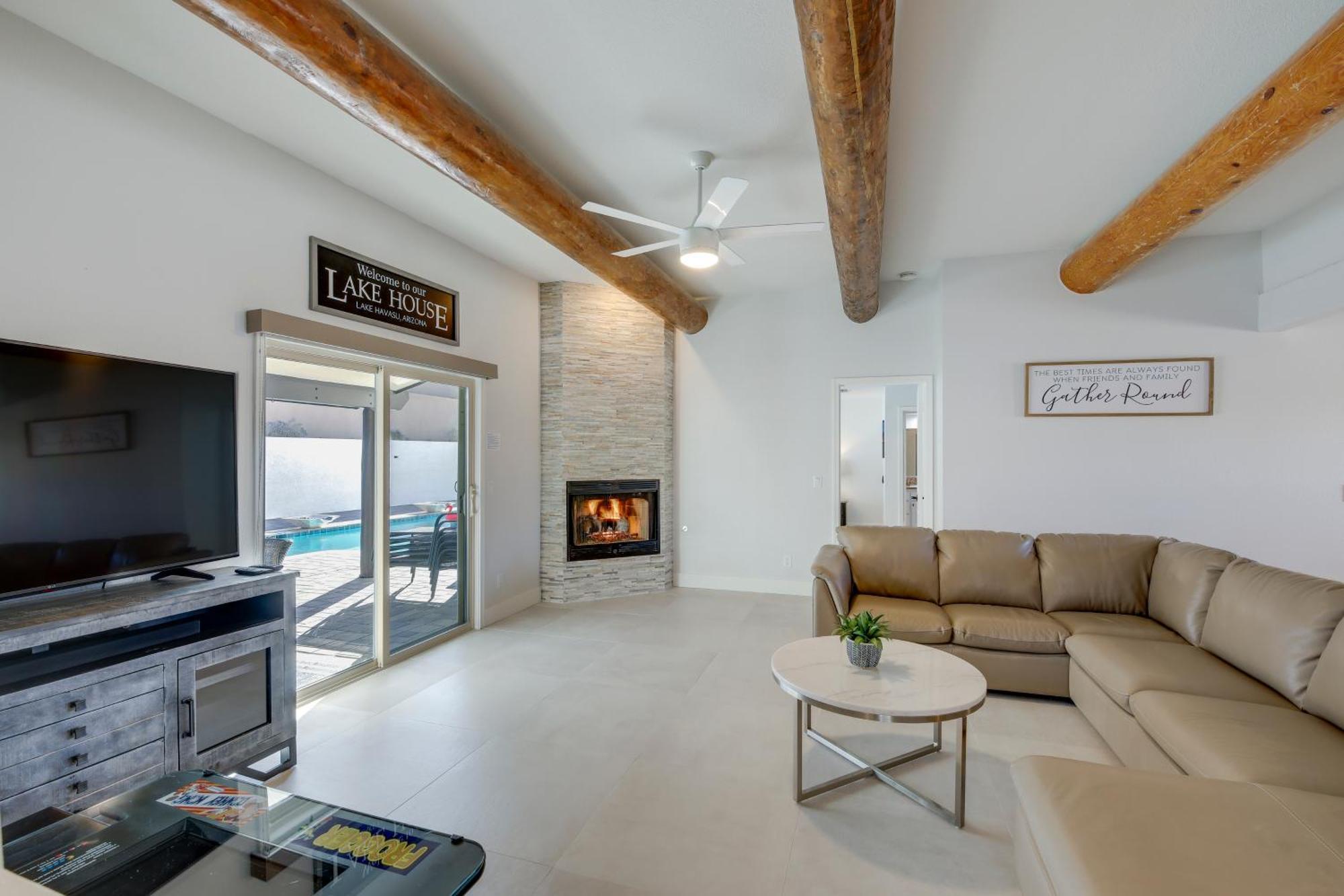 Pet-friendly Havasu With Hot Tub And Pool Holiday home *