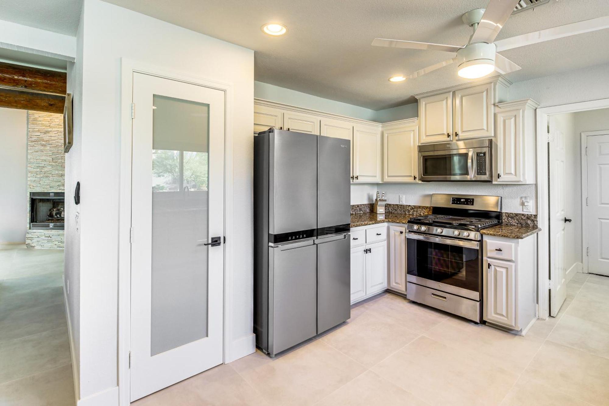 Pet-friendly Havasu With Hot Tub And Pool