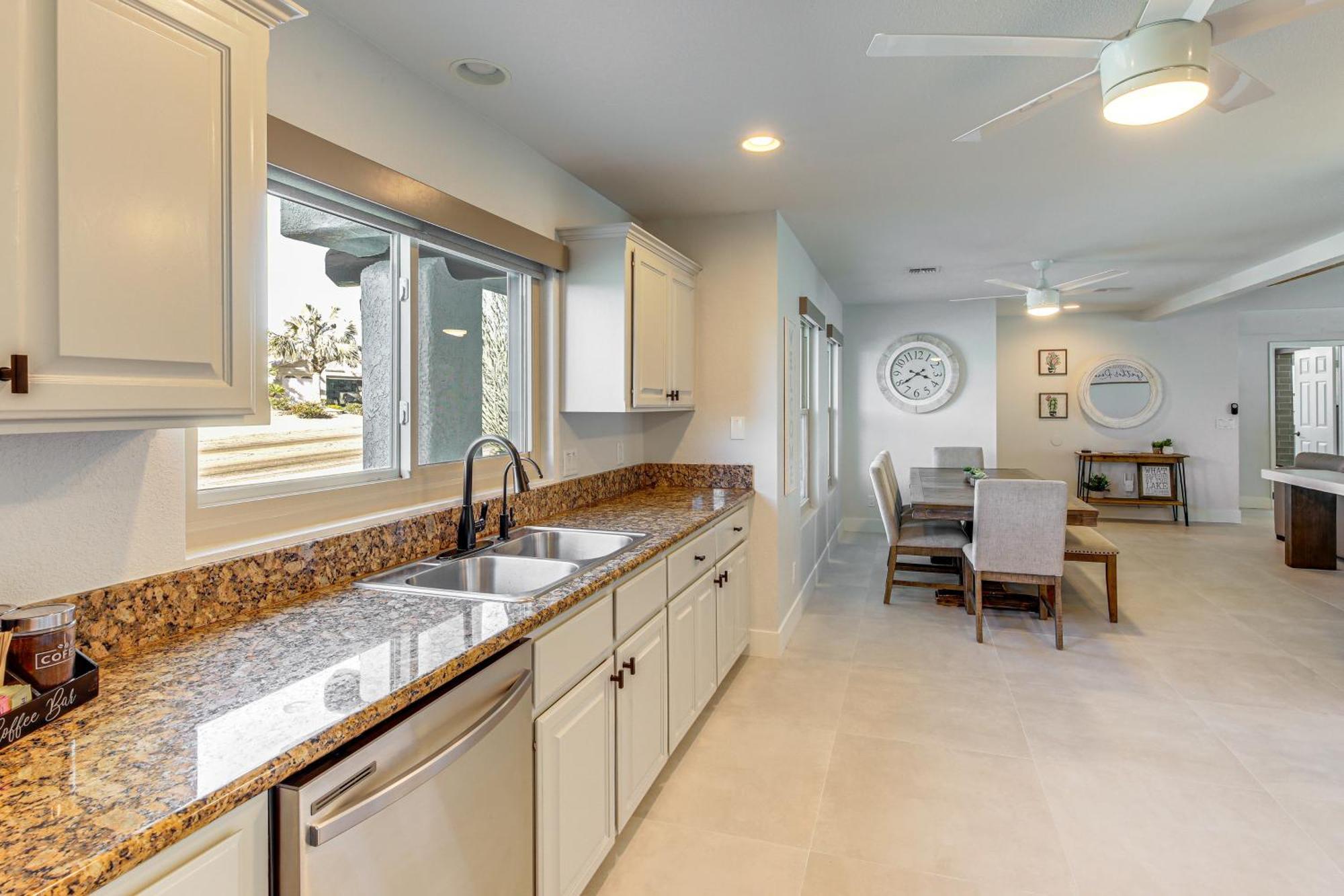 Pet-friendly Havasu With Hot Tub And Pool Lake Havasu City
