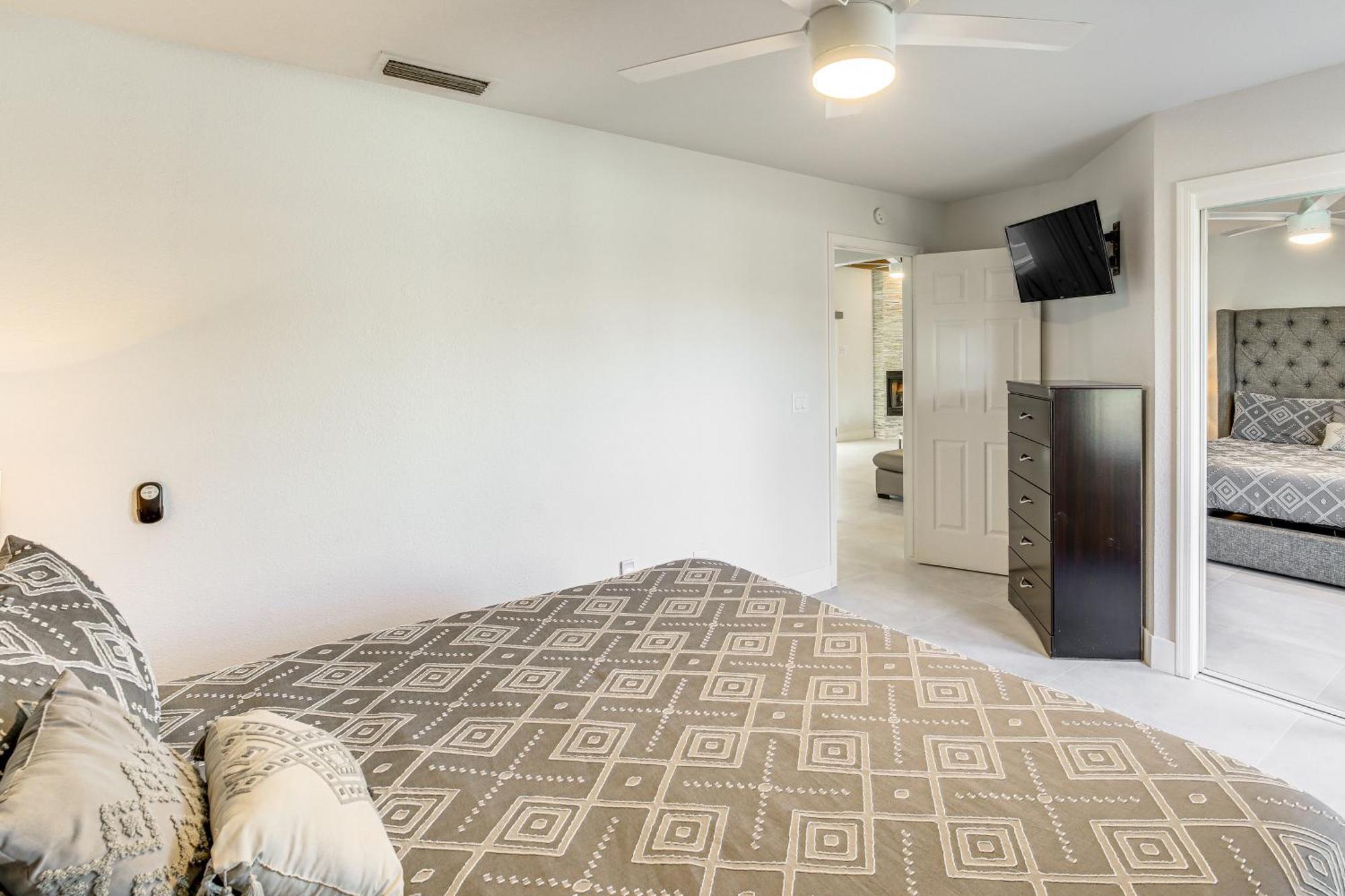Pet-friendly Havasu With Hot Tub And Pool Holiday home