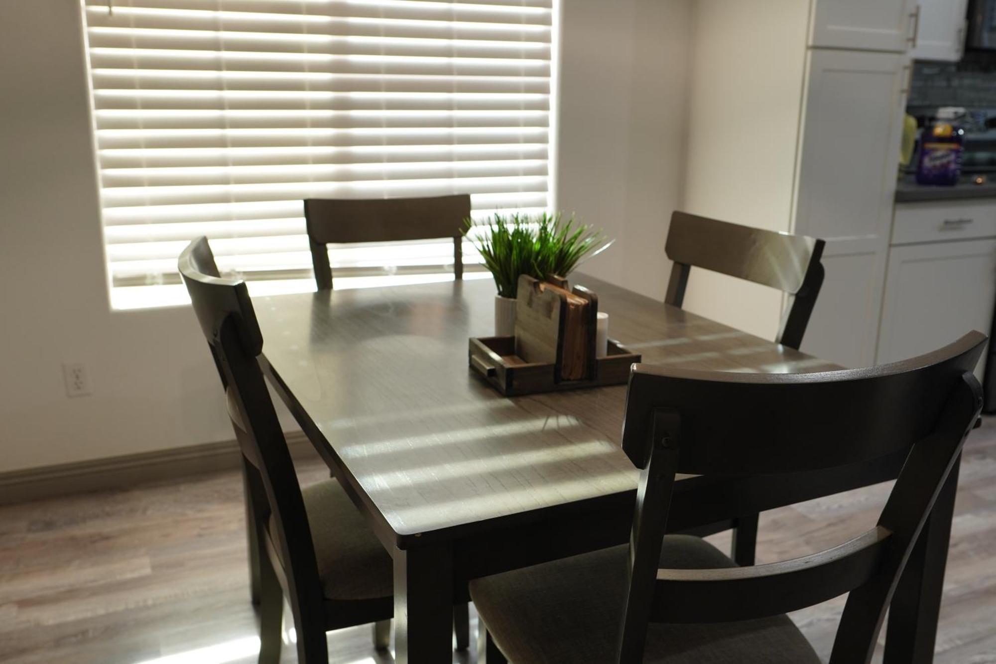 Newly Remodeled Family Friendly Near Holiday home
