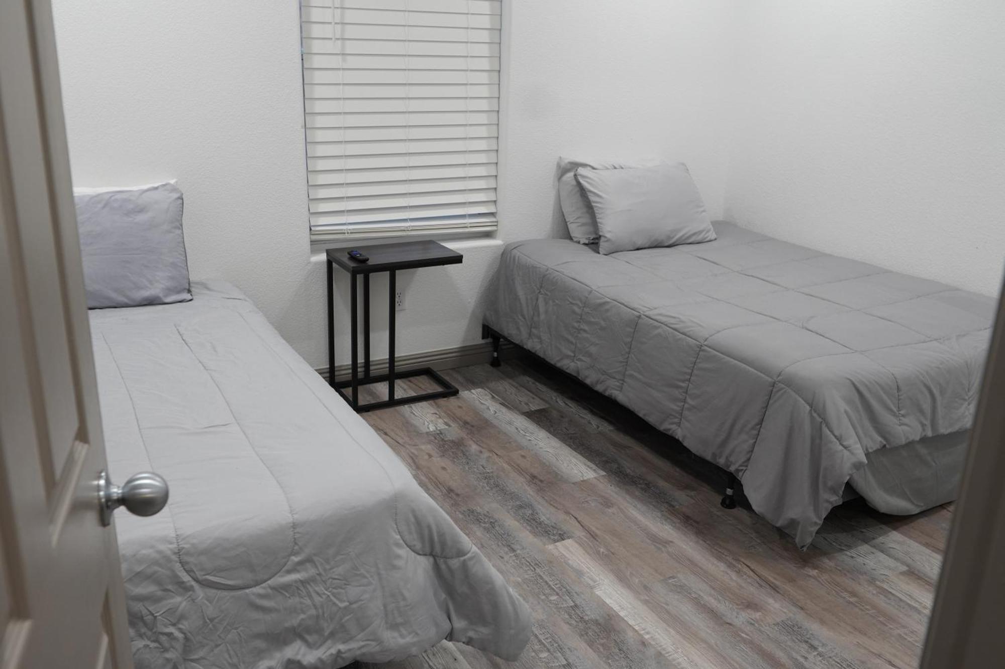 Holiday home Newly Remodeled Family Friendly Near *