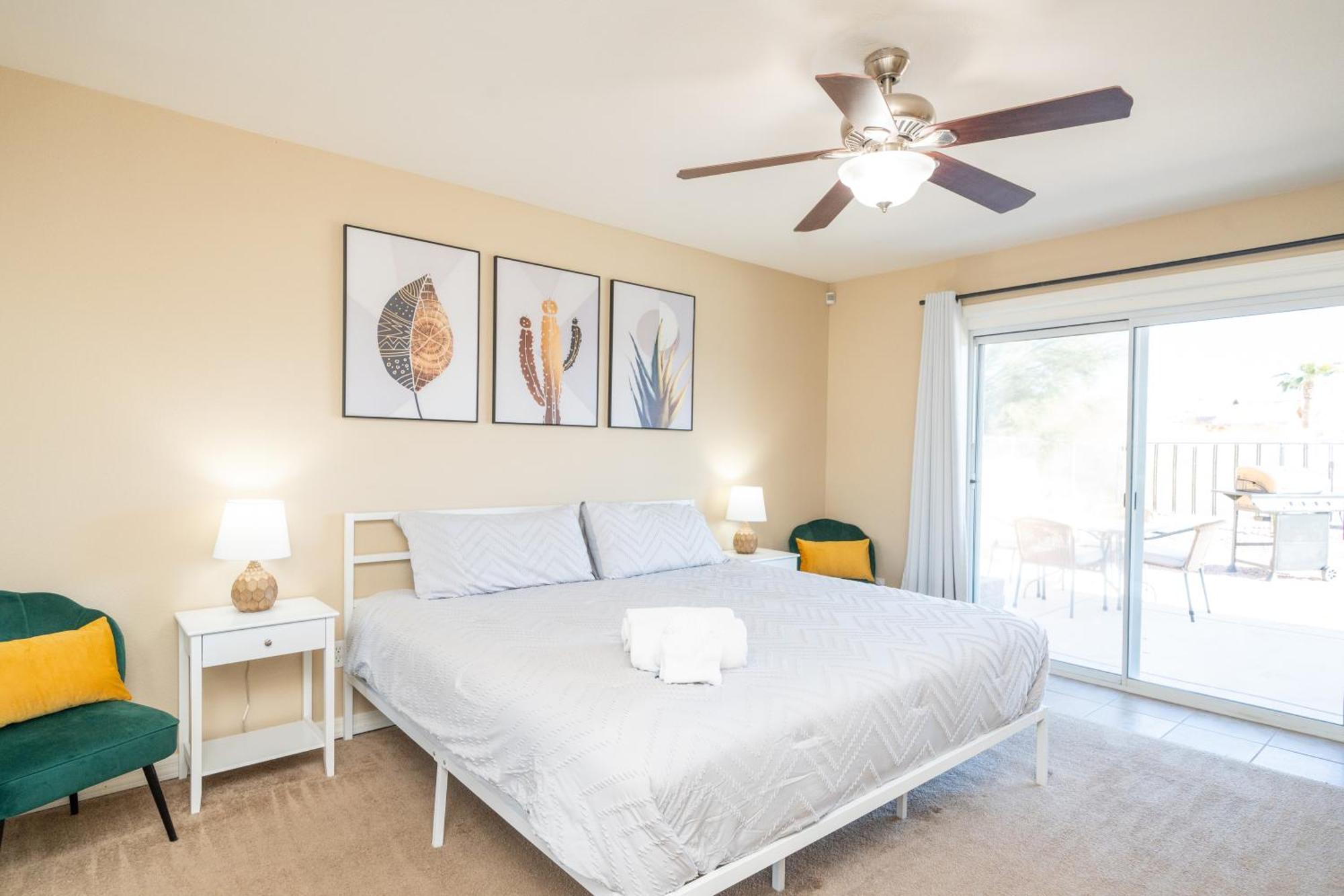 Large Havasu Retreat With Private Heated Pool And Gameroom For Family Fun Holiday home *