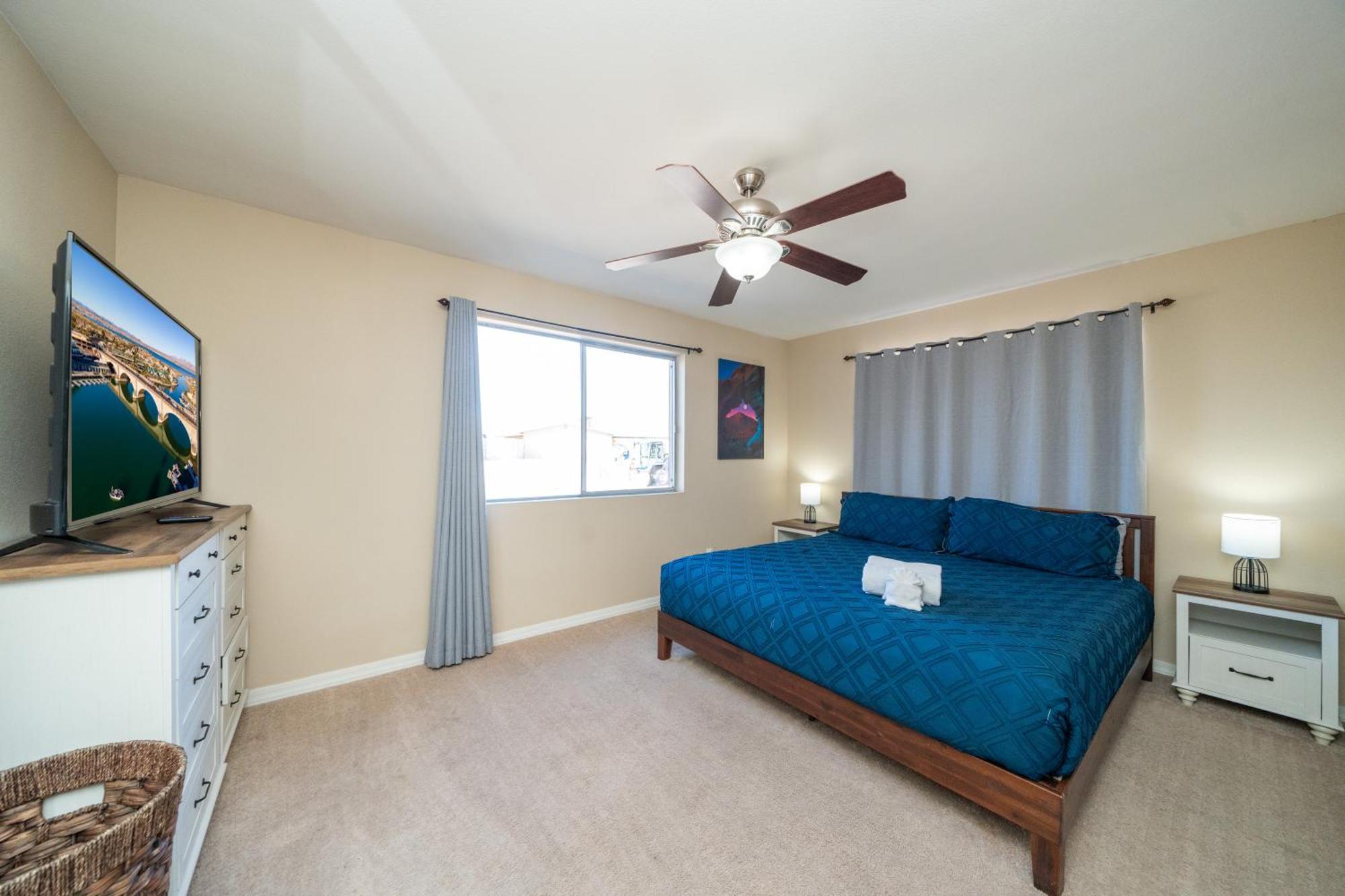 Holiday home Large Havasu Retreat With Private Heated Pool And Gameroom For Family Fun