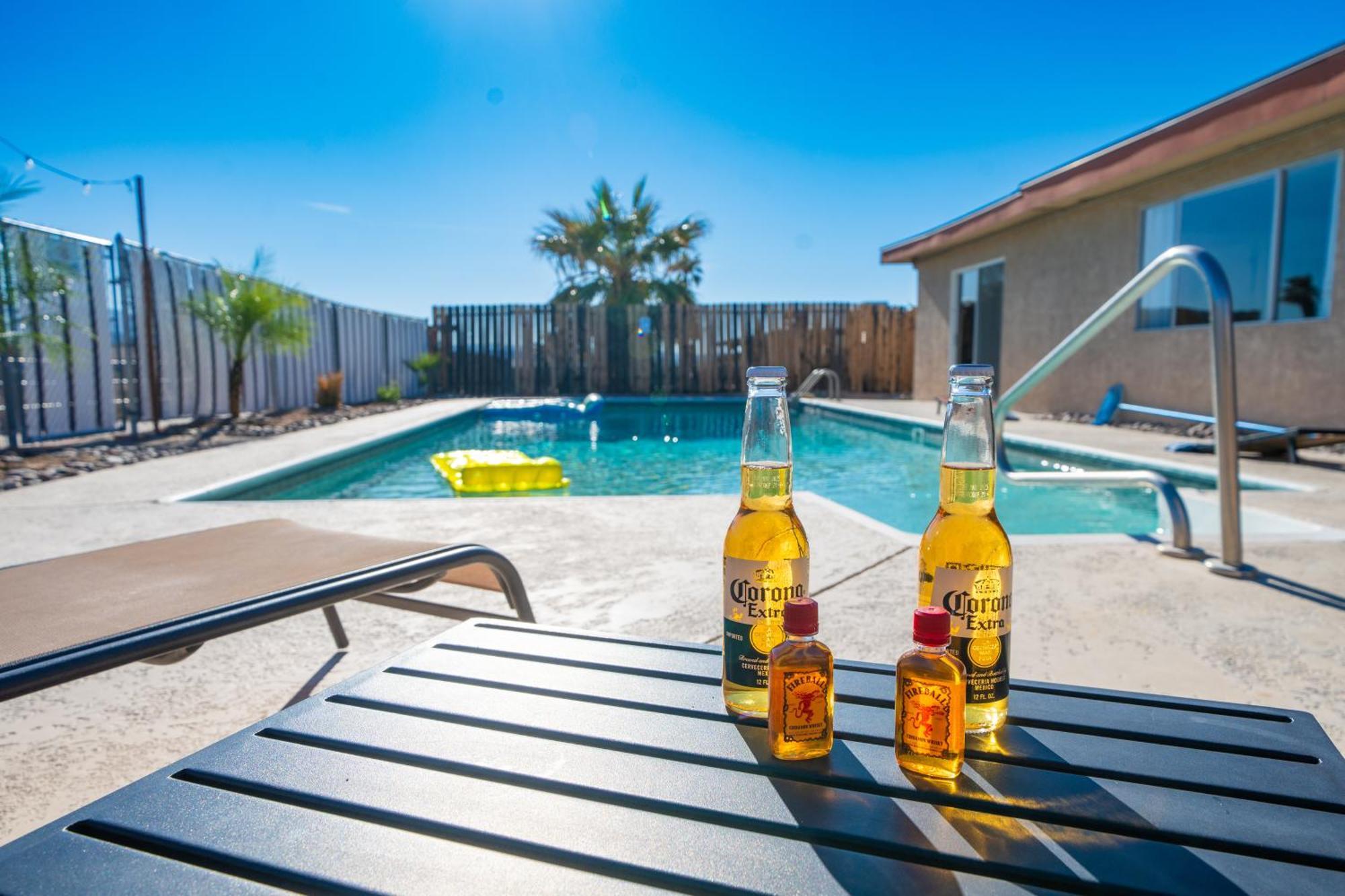 Holiday home Large Havasu Retreat With Private Heated Pool And Gameroom For Family Fun